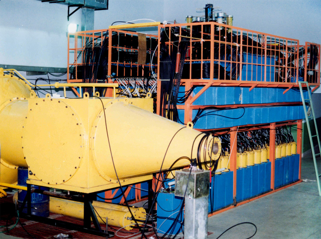 Импульсный трансформатор на 3 МВ, разработанный по контракту с одной из организаций Китайской народной республики