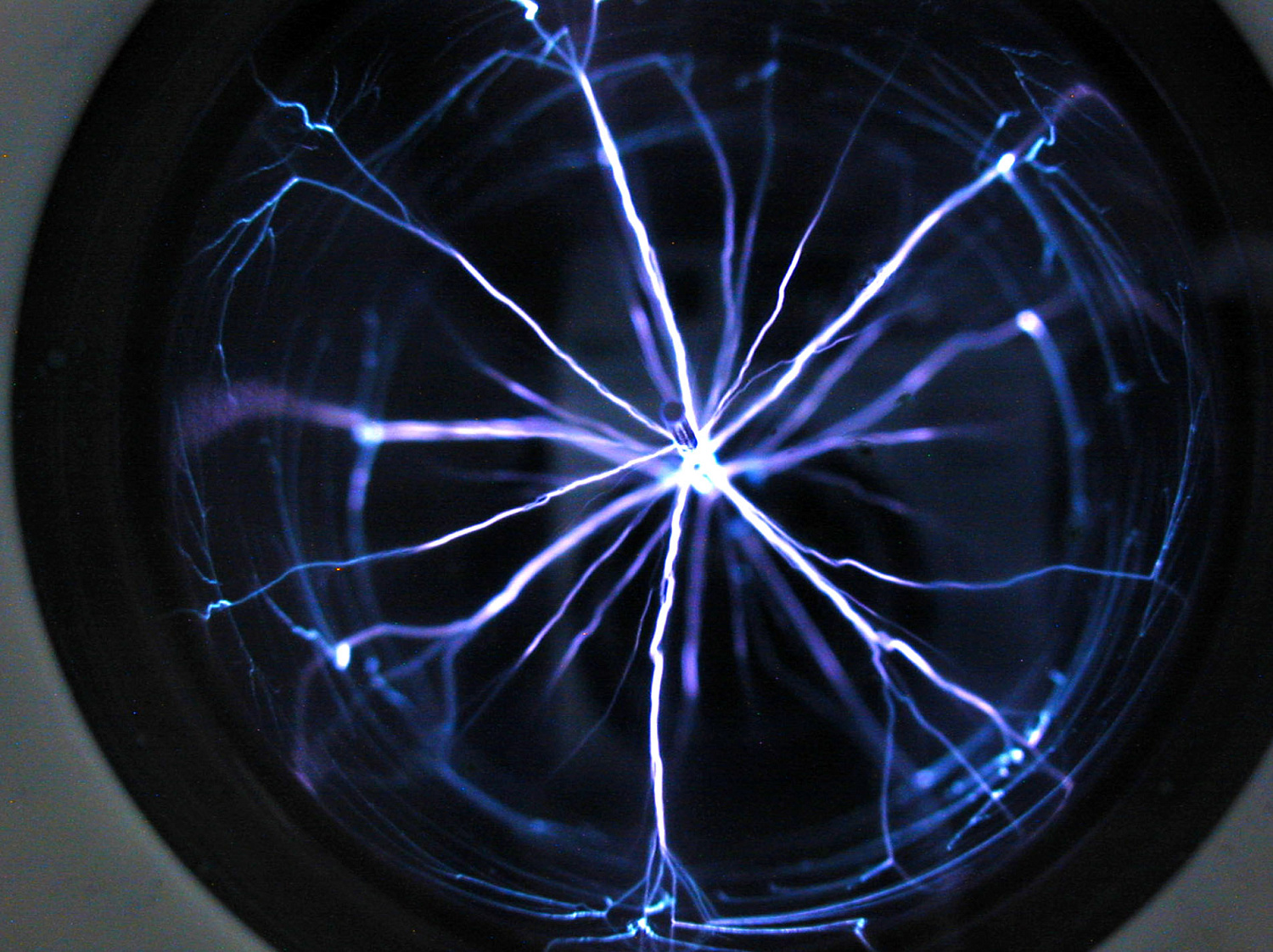 Лаборатория оптических излучений (ЛОИ)